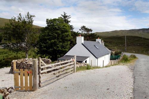 Glas Bheinn Cottage Luib Buitenkant foto
